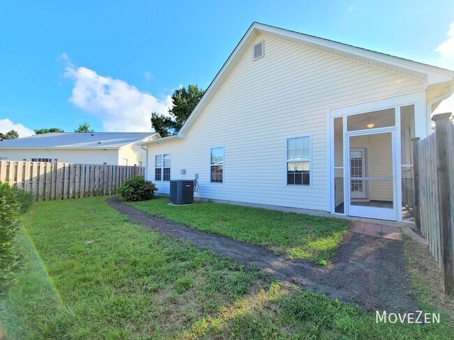 Building Photo - 8640 Orchard Loop Rd