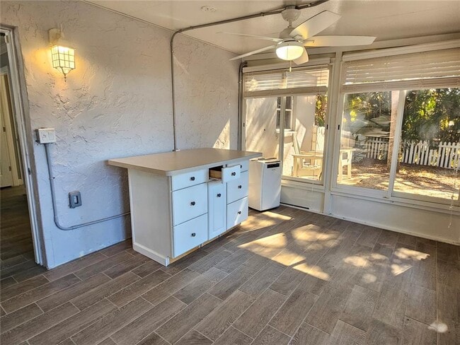 Building Photo - 272 Loyola Rd