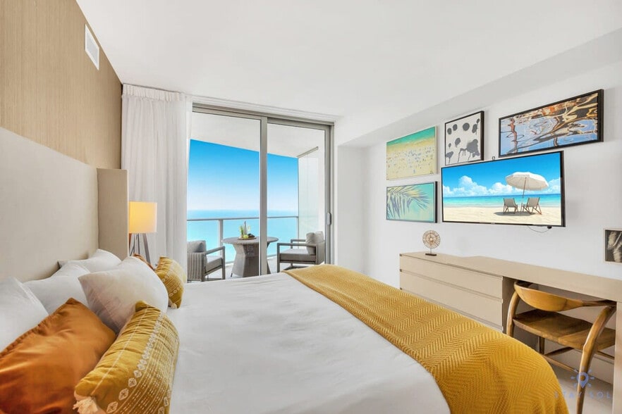 Building Photo - 4111 S Ocean Dr