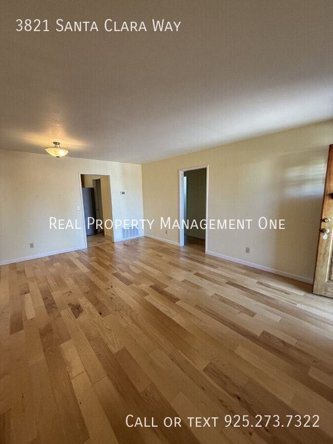 Building Photo - 3821 Santa Clara Way