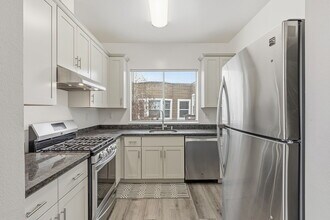 Building Photo - 155 Russ St