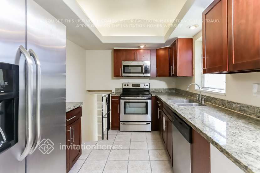 Building Photo - 1707 Katherine Ct