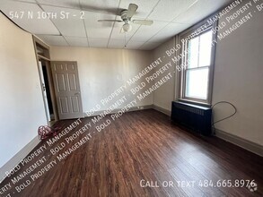 Building Photo - Newly updated 2 Br apartment Heat included