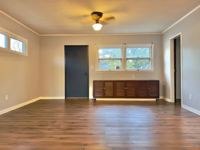 Building Photo - 2312 Ridge Ave