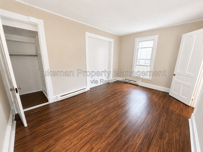 Building Photo - 525 Minor