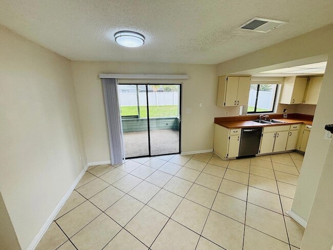 Building Photo - 9467 Montello Dr