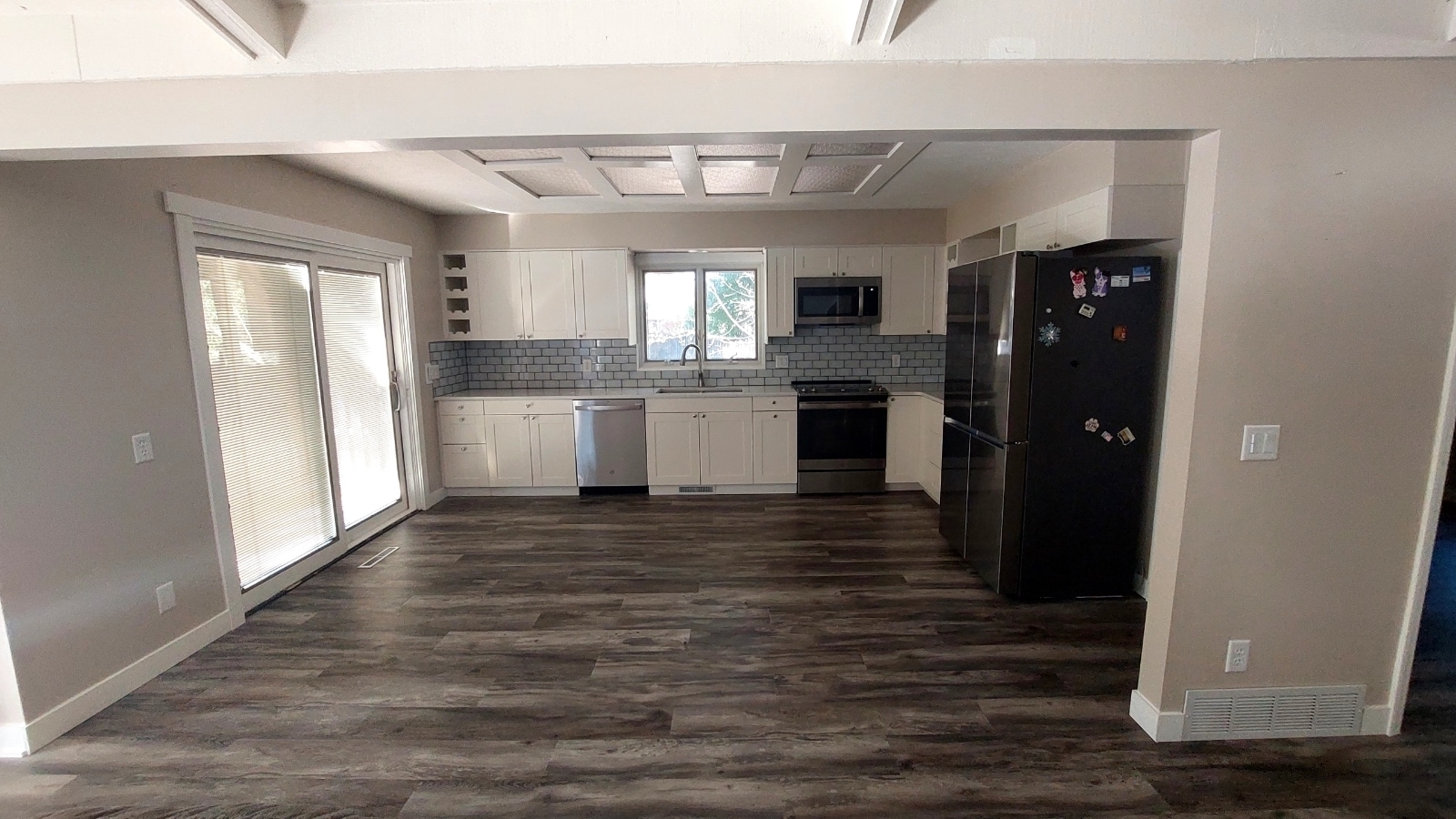 Building Photo - 866 S 156th Ave