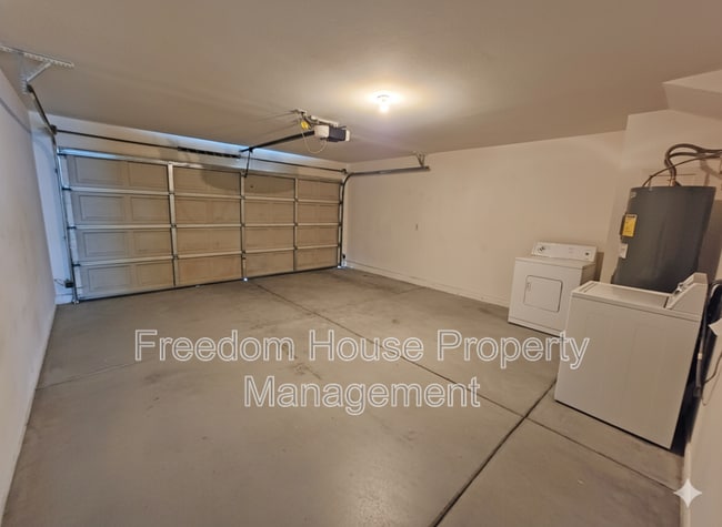 Building Photo - 910 Bourbon St