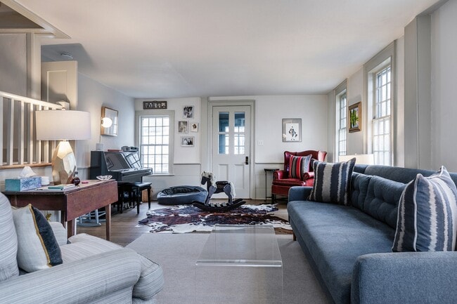 Building Photo - 12 S Kent Rd