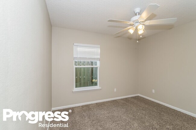 Building Photo - 15846 Canoe Creek Dr