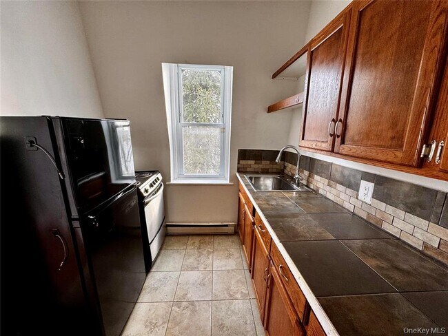 Building Photo - 9 Grand St