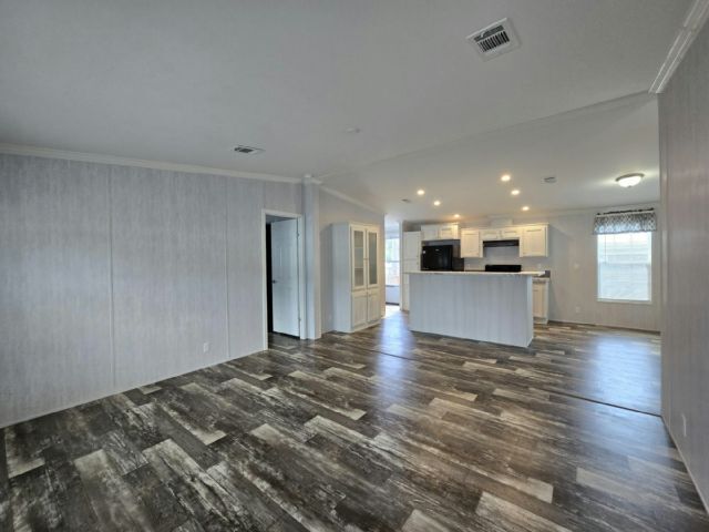 Building Photo - 104 Bush Ln