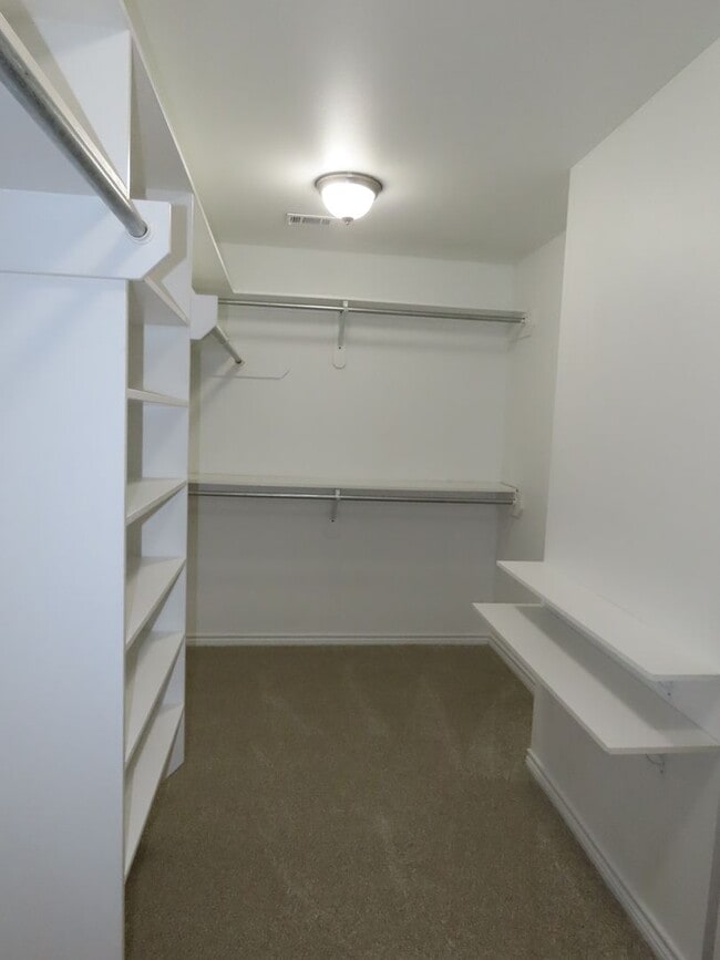 Building Photo - Stunning South Tyler 4-Bedroom, 2-Story Home W/ Downstairs Primary Room: Features Fresh Paint and...