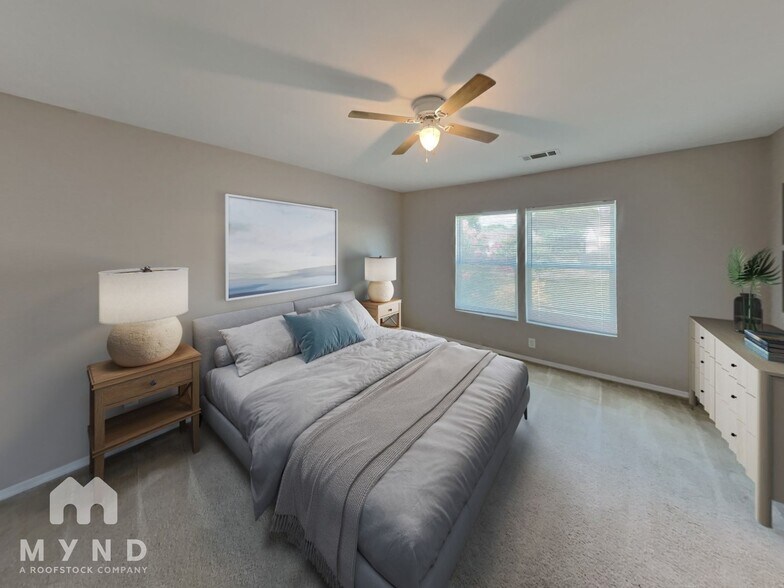 Building Photo - 6215 Woodland Commons Dr