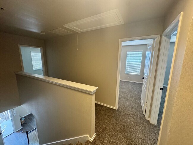 Building Photo - Move-In Ready Family Home in North San Antonio