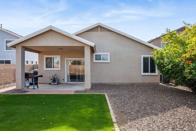 Building Photo - 10614 E Olla Ave