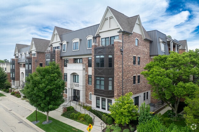 Primary Photo - Laurel Apartments