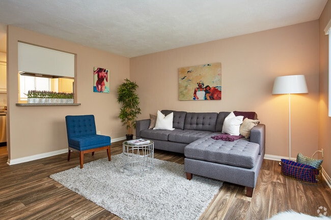 Building Photo - 20308 Madison St