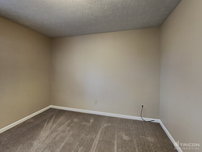 Building Photo - 1112 Karastan Ct SW