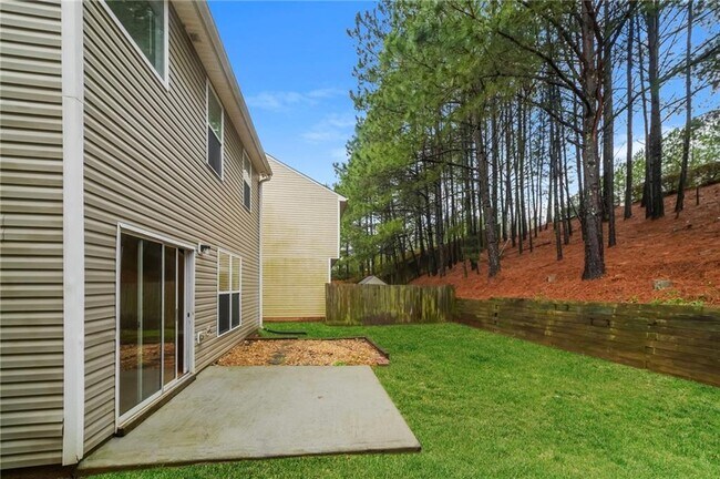 Building Photo - 744 Mountain Laurel Dr