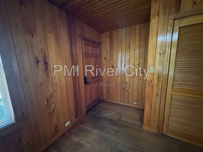 Building Photo - 11415 Dobson Dr