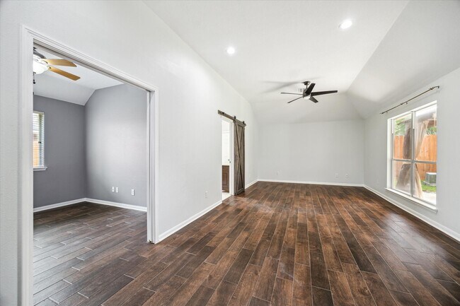 Building Photo - 20910 Sandy Briar Ct