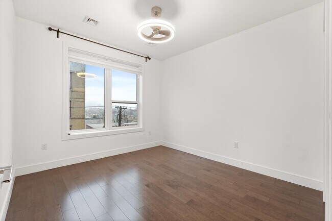 Building Photo - 6401 Park Ave