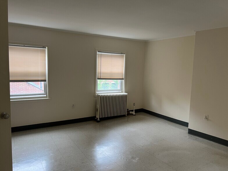 Building Photo - 211 Harrison Ave