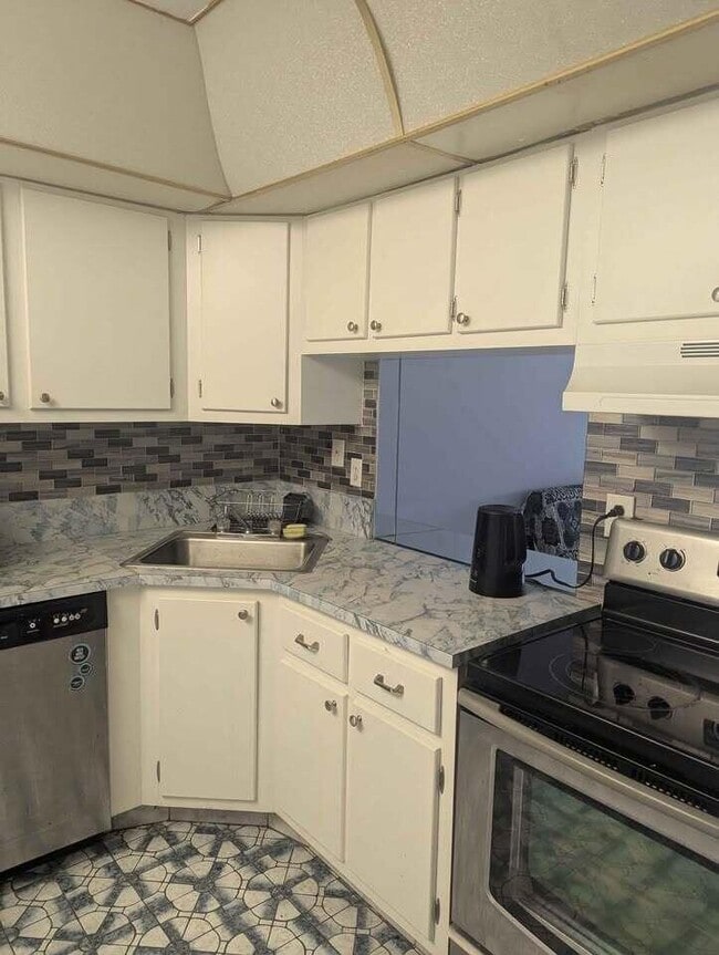 Building Photo - 601 Three Islands Boulevard
