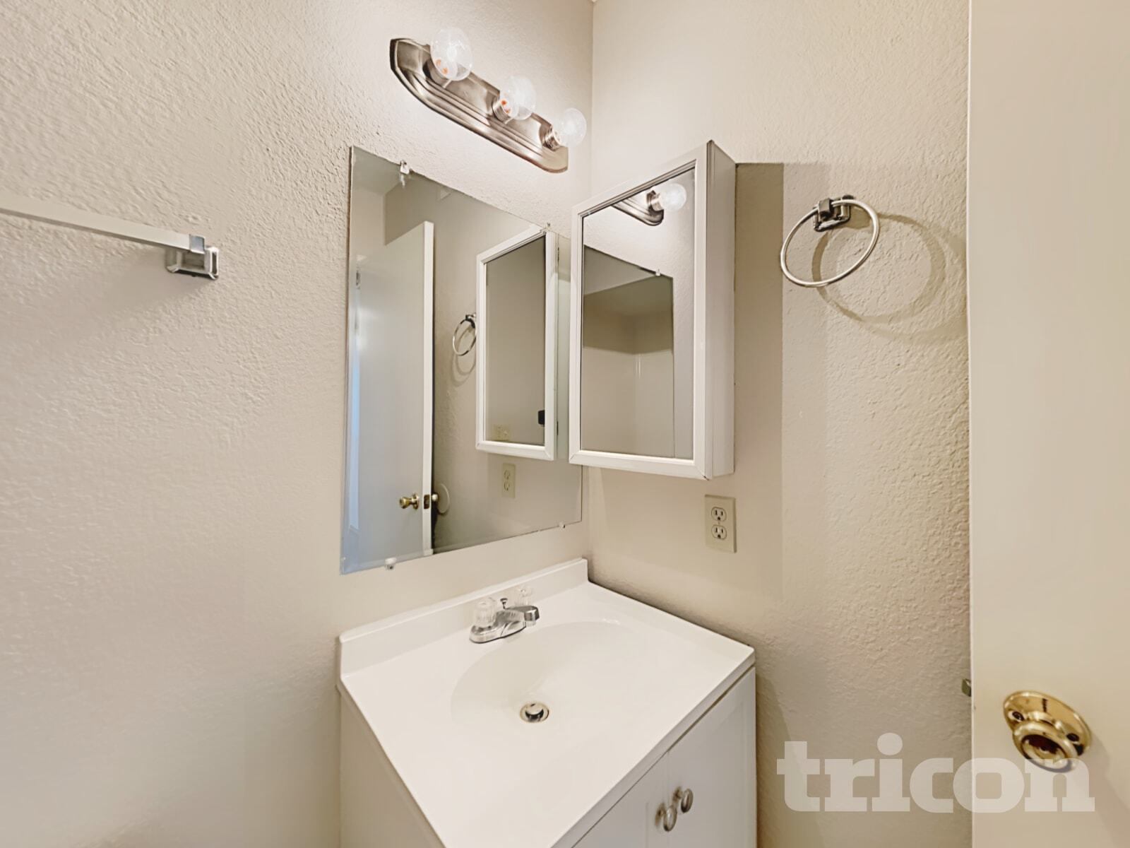 Building Photo - 7044 W Taylor St