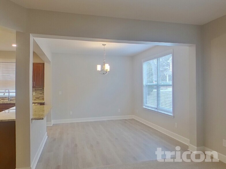 Building Photo - 420 Best Friends Turn Alley