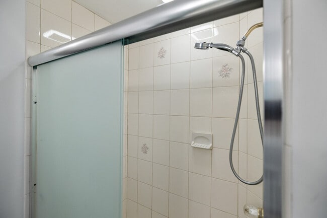 Building Photo - 321 Museum Village Rd