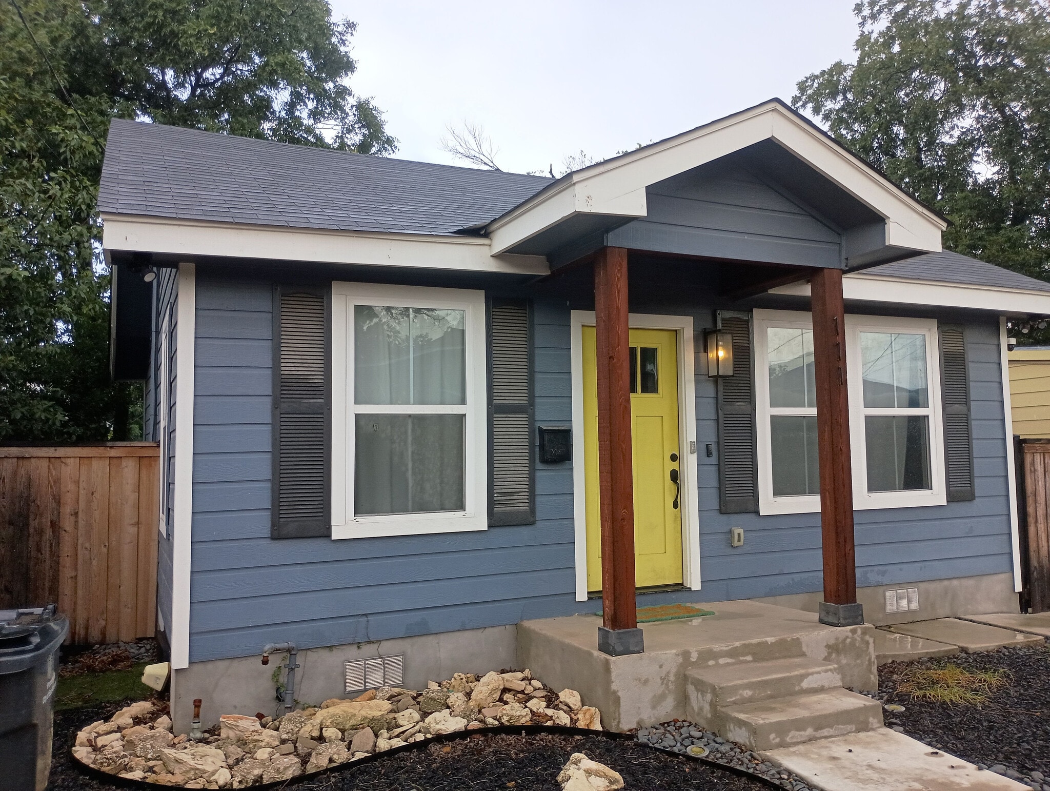 Building Photo - Room in House on Mississippi