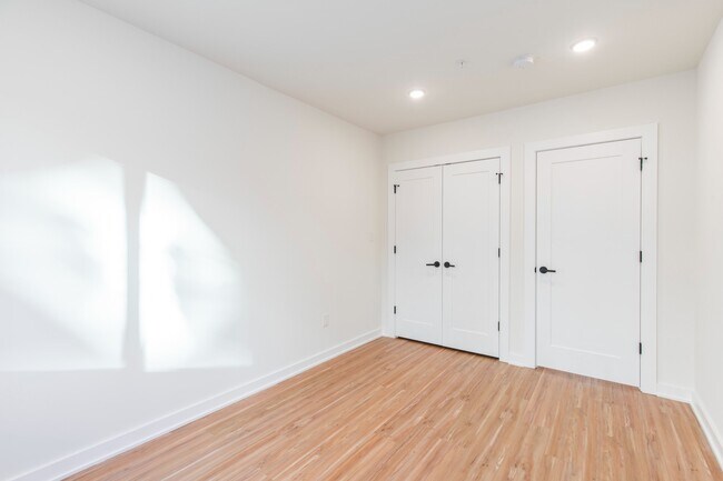 Building Photo - 810 W Norris St