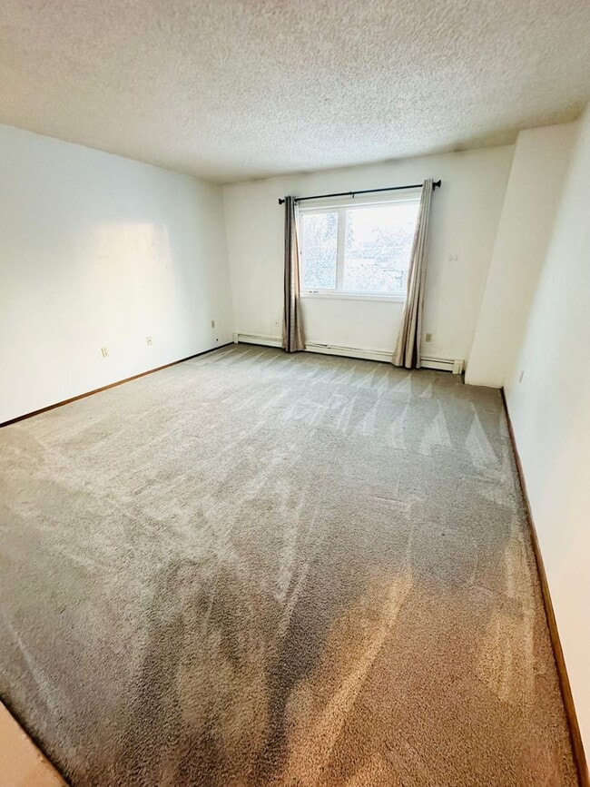 Building Photo - 4th Ave - 910/908/908B