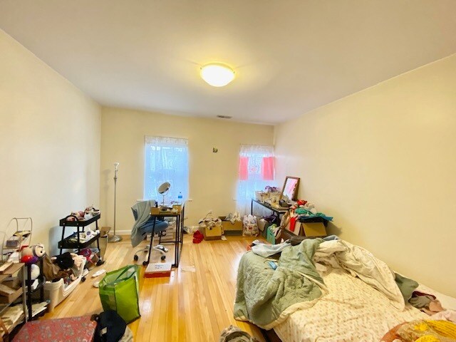 Building Photo - 34 Bentley St