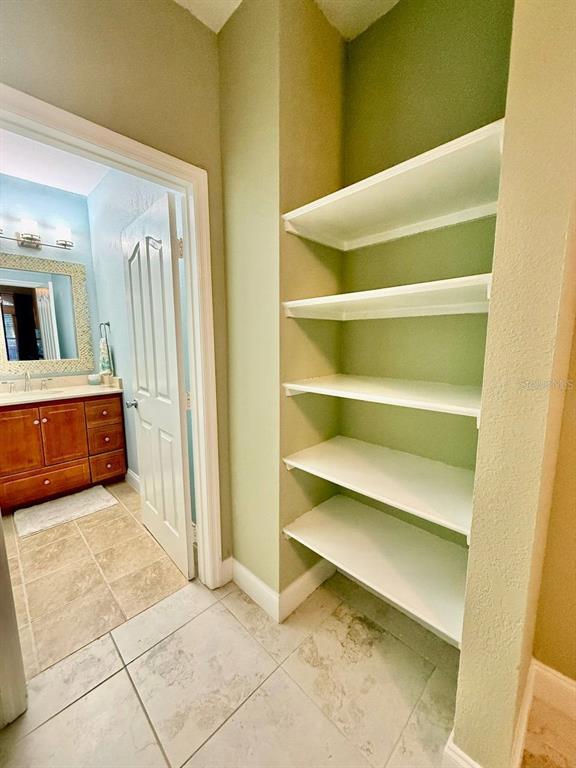Building Photo - 5000 Culbreath Key Way