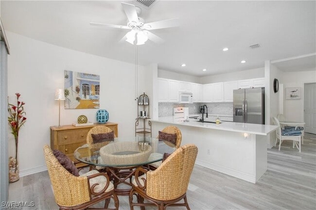 Building Photo - 700 Diamond Cir