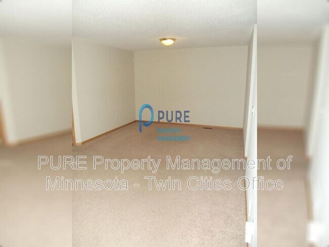 Building Photo - 6211 32nd Ave N