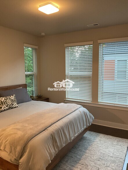Building Photo - 1319 Millpark Ln