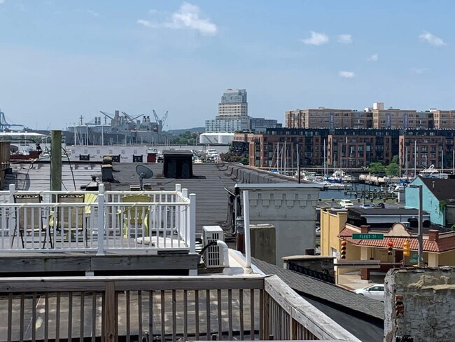 Building Photo - 519 S Chester St