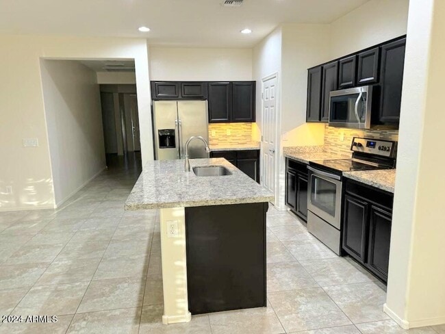 Building Photo - 1026 N 169th Ave
