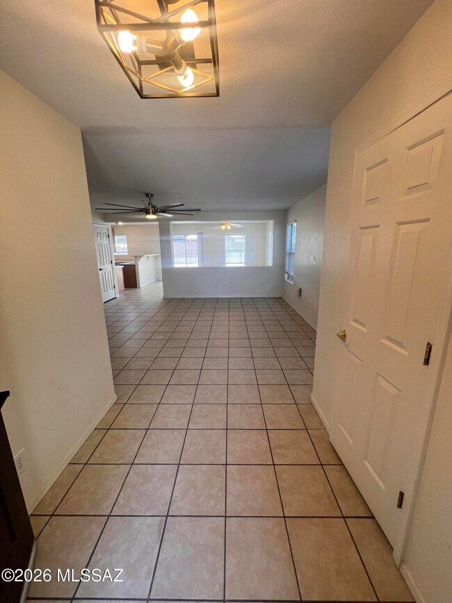 Building Photo - 6110 S Earp Wash Ln