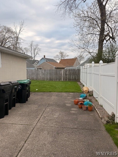 Building Photo - 203 Highland Ave