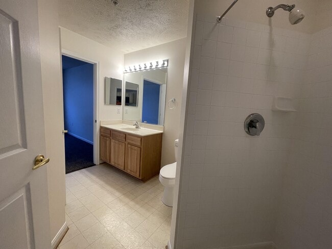 Building Photo - 45512 Westmeath Way