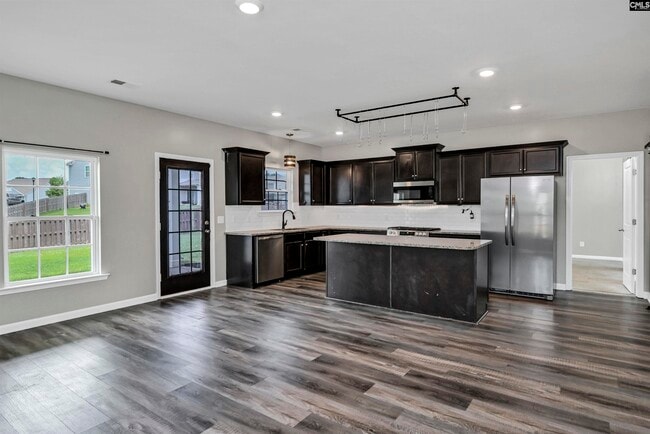 Building Photo - 414 Tulip Way