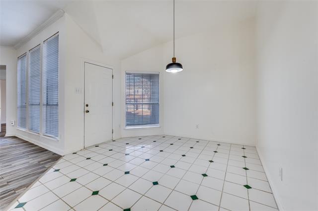 Building Photo - 9611 Cliffside Dr