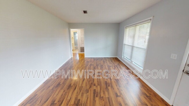 Building Photo - 203 Gilbert St