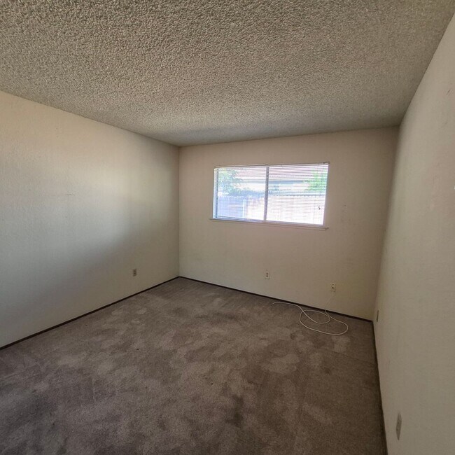 Building Photo - 3332 Jayanne Way