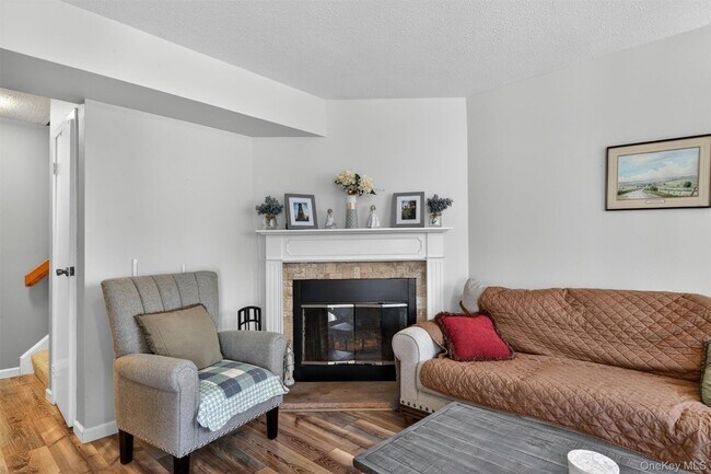 Building Photo - 1208 Whispering Hills Dr